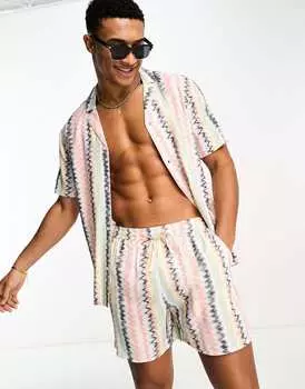 Светло-розовые шорты с абстрактным узором New Look