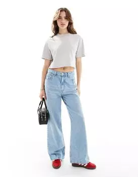 Светло-серая укороченная футболка с эффектом потертости Pimkie