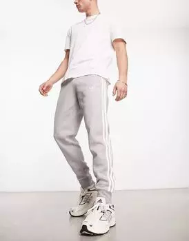 Светло-серые спортивные брюки adidas Originals с тремя полосками