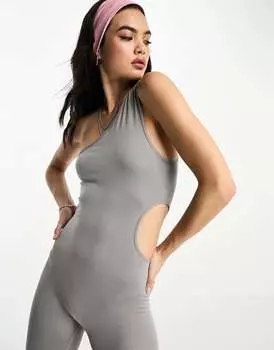 Светло-серый комбинезон с асимметричным вырезом Bershka