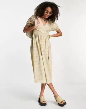 Светло-сиреневое платье с запахом в клетку Topshop