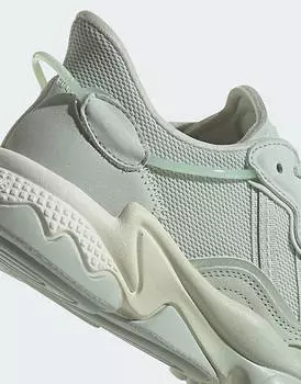 Светло-зеленые кроссовки adidas Originals Ozweego