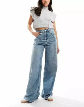 Светлые широкие джинсы со складками ASOS DESIGN