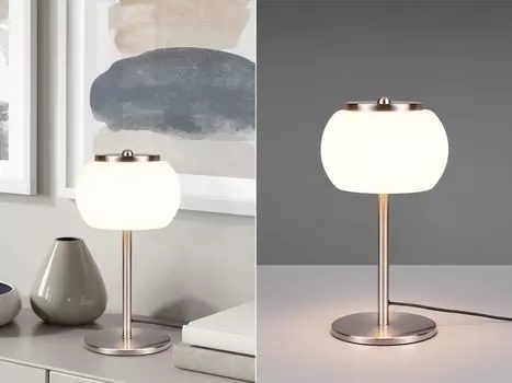 Светодиодная настольная лампа серебристого цвета со стеклянным плафоном и ступенчатым диммером TRIO