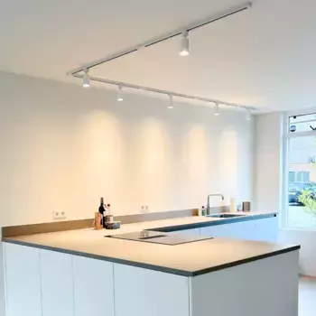 Светодиодноео трековое освещение Qub