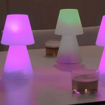 Светодиодный светильник NEW GARDEN Design для внутреннего и наружного использования IP65 LOLA165 белый 165см/°45см 22Вт/2700К