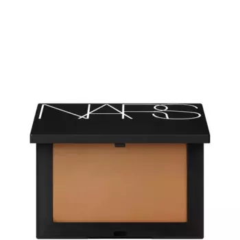 Светоотражающая прессованная пудра для фиксации 10г Nars, цвет mesa