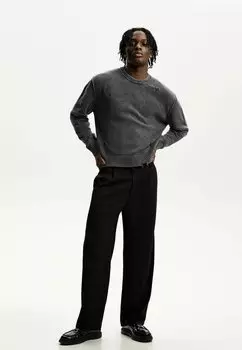 Свитер Bershka, темно-серый