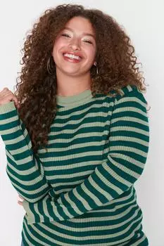 Свитер больших размеров - Зеленый - Приталенный крой Trendyol