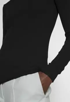 Свитер Manama MAX&Co., черный