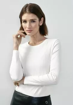 Свитер OCHNIK, молочный