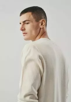 Свитер OCHNIK, молочный