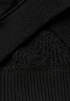 Свитер с капюшоном WITH POUCH POCKET, RIBBED CUFFS AND HEM AND LOGO AT FRONT United Colors of Benetton, черный