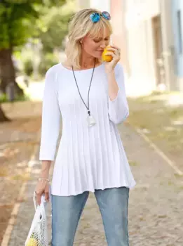 Свитер с круглым вырезом "Амбрия" "Пуловер" Ambria, белый