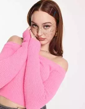 Свитер с открытыми плечами ASOS из пушистой пряжи розового цвета