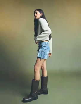 Свитер с высоким воротом Bershka, песочный