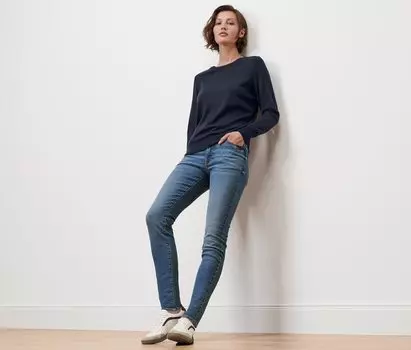 Свитер тонкой вязки из мериноса Tchibo, темно-синий