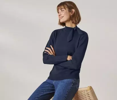 Свитер тонкой вязки с бантом Tchibo, темно-синий