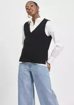 Свитер Vila "ВИРИЛ-ПУЛЛУНДЕР" с красивым V-образным вырезом, черный