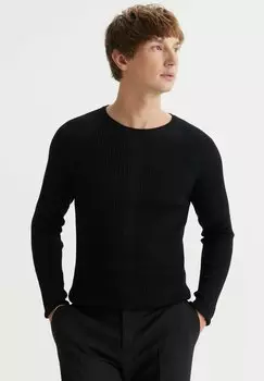 Свитер VISTULA, черный