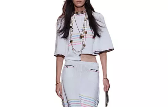 Свитер женский Chanel, белый