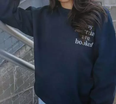 Свитшот Saturday Tailgating Club темно-синего цвета CHARLIE SOUTHERN