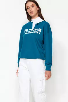 Свитшот Trendyol с v-образным вырезом