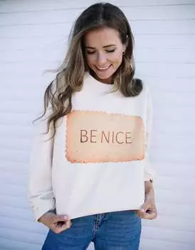 Свитшот унисекс с бисквитным рисунком Batch1 ванильного цвета