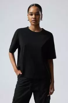 Свободная футболка идеальна Weekday