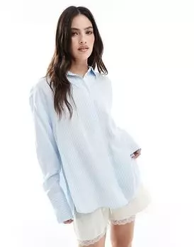 Свободная льняная рубашка светло-голубого цвета Bershka