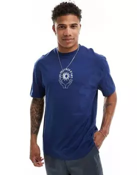 Свободная темно-синяя футболка с небесным принтом на груди ASOS DESIGN
