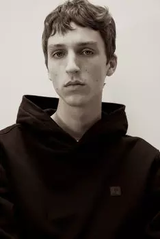 Свободная толстовка с капюшоном H&M, черный