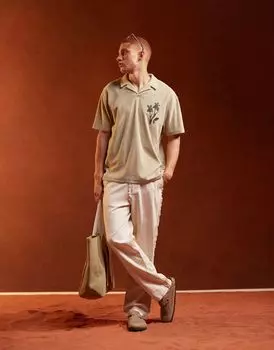 Свободное махровое поло с цветочной вышивкой ASOS DESIGN