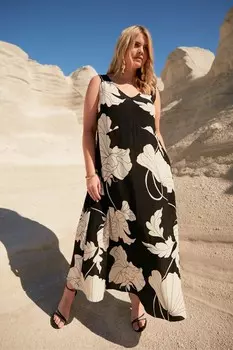 Свободное платье макси Curve Petite с цветочным принтом и v-образным вырезом Live Unlimited, черный