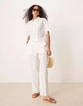Свободные брюки ASOS DESIGN белого цвета с геометрическим узором бродери