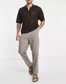 Свободные брюки чинос темно-бежевого цвета ASOS DESIGN