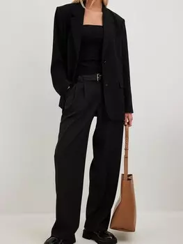 Свободные брюки со складками спереди NA-KD, черный