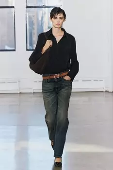 Свободные джинсы со средней посадкой ZARA, выцветший синий