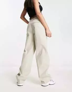 Свободные оливковые брюки-бойфренды ASOS