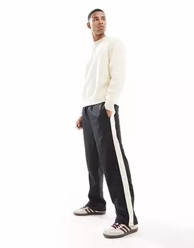 Свободные спортивные брюки Jack & Jones Karl Fit с полосками по бокам черного цвета