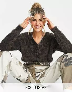 Свободный кардиган COLLUSION из пушистой пряжи коричневого цвета