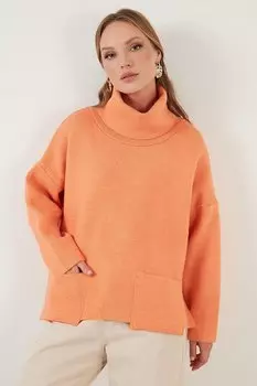 Свободный свитер с боковыми разрезами, воротником-водолазкой и карманом 63622553 Lela