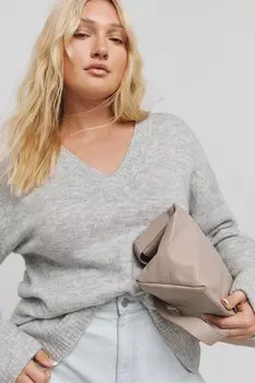 Свободный удлиненный джемпер с V образным вырезом Simply Be, серый