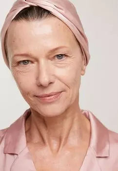 Сыворотка RENEWING COMPLEXION SERUM Susanne Kaufmann