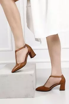 TABA-BROWN Женская обувь на среднем толстом каблуке из натуральной кожи с острым носком и ремешком на щиколотке 24182 GNDER(R)