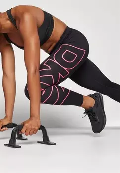 Тайтсы HIGH WAIST 7/8 BALANCE COMPRESSION EXPLODED LOGO DKNY, черный