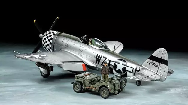 Tamiya, пластиковая модель P-47D Thunderbolt Bubbletop + 1/4-тонный внедорожник 4x4