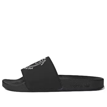 Тапочки andre saraiva x adilette slide 'the world needs love' Adidas, черный