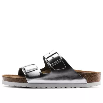 Тапочки arizona soft footbed narrow fit sandals 'metallic silver' Birkenstock, серебряный