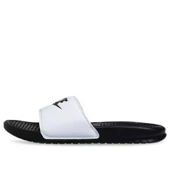 Тапочки benassi slides 'white' Nike, черный